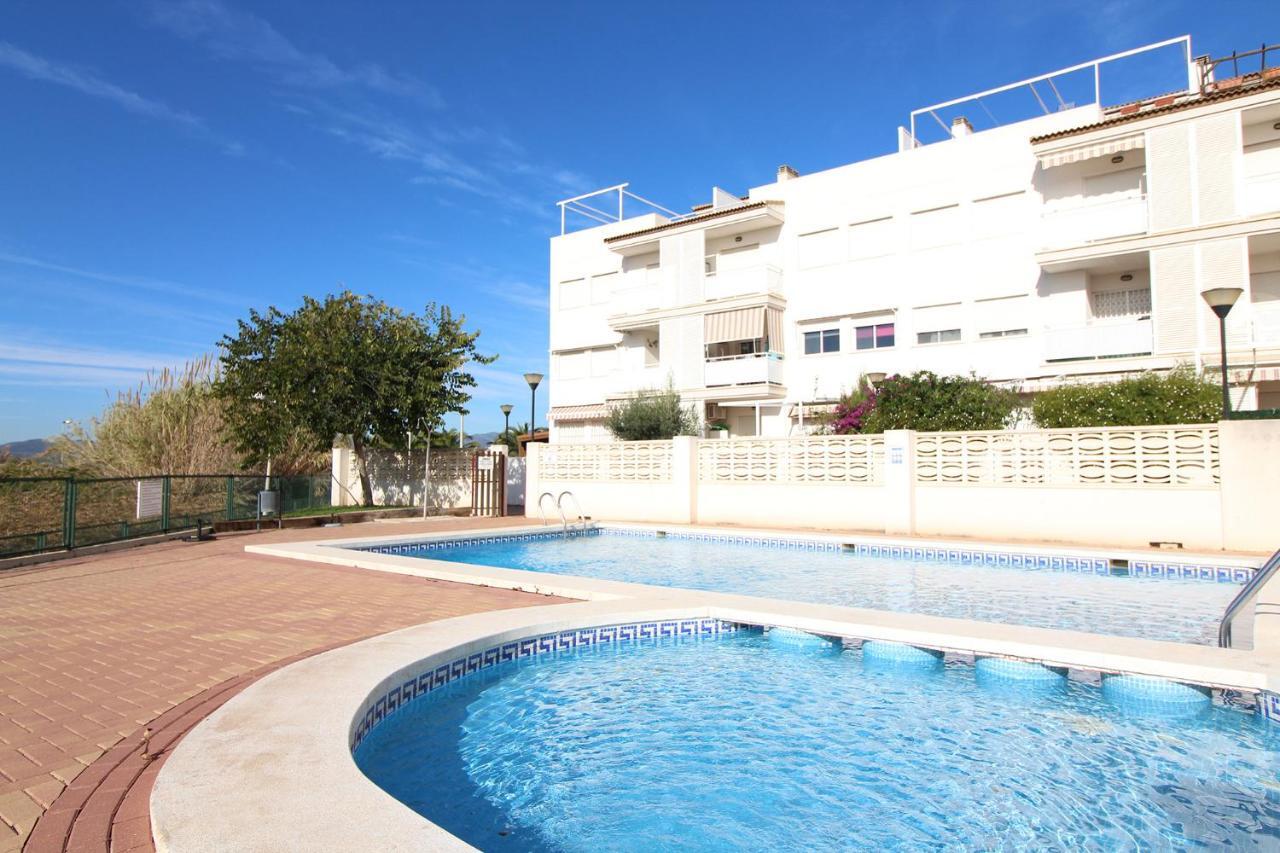 Global Properties, En Marjal De Corinto Con Piscina